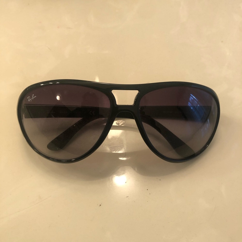 Ray-ban aviator sunglasses
